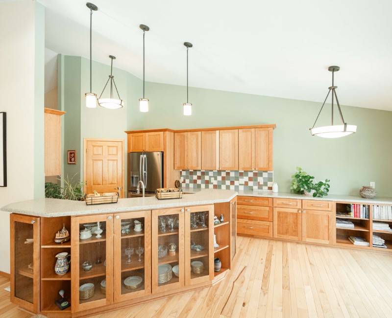 In this kitchen remodel in Madison, WI, our designers worked with the homeowner to build in details of the remodel around the feeling of being on the lake. 